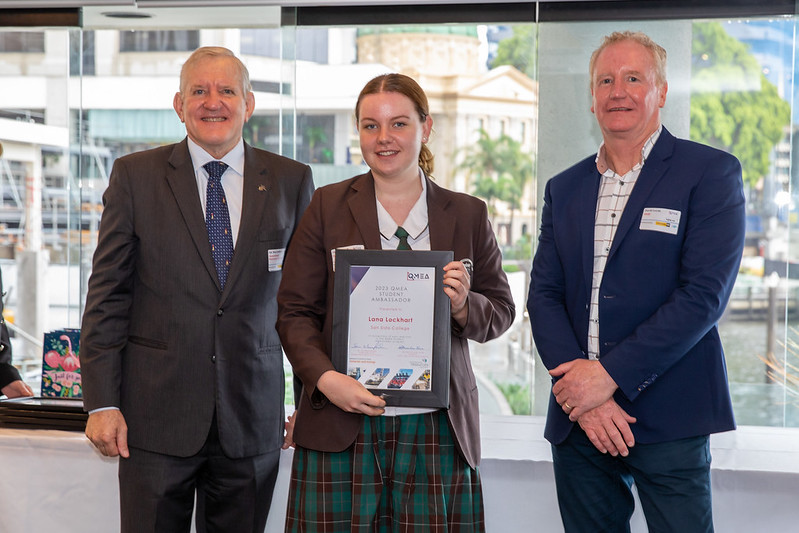 Lana Lockhart Recieveing QMEA Ambassador Award (002).jpg